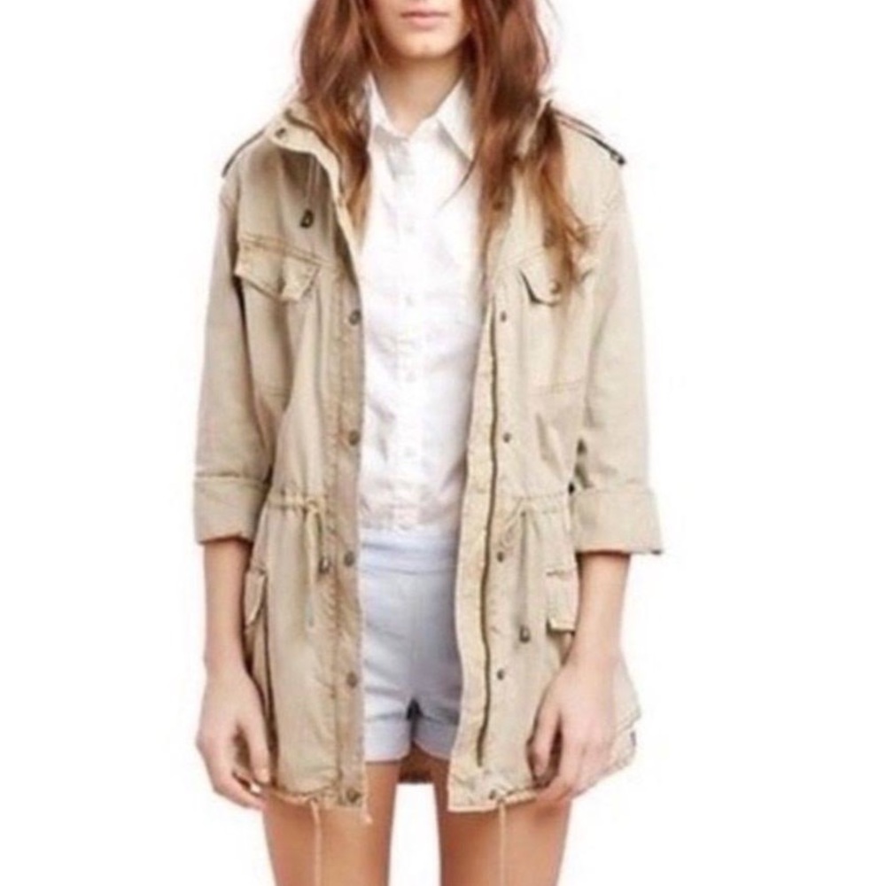 ✨Host Pick Aritzia Trooper Jacket Camel XS